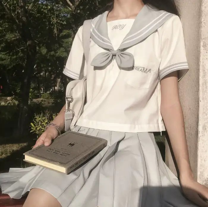 金光松美的四块石板